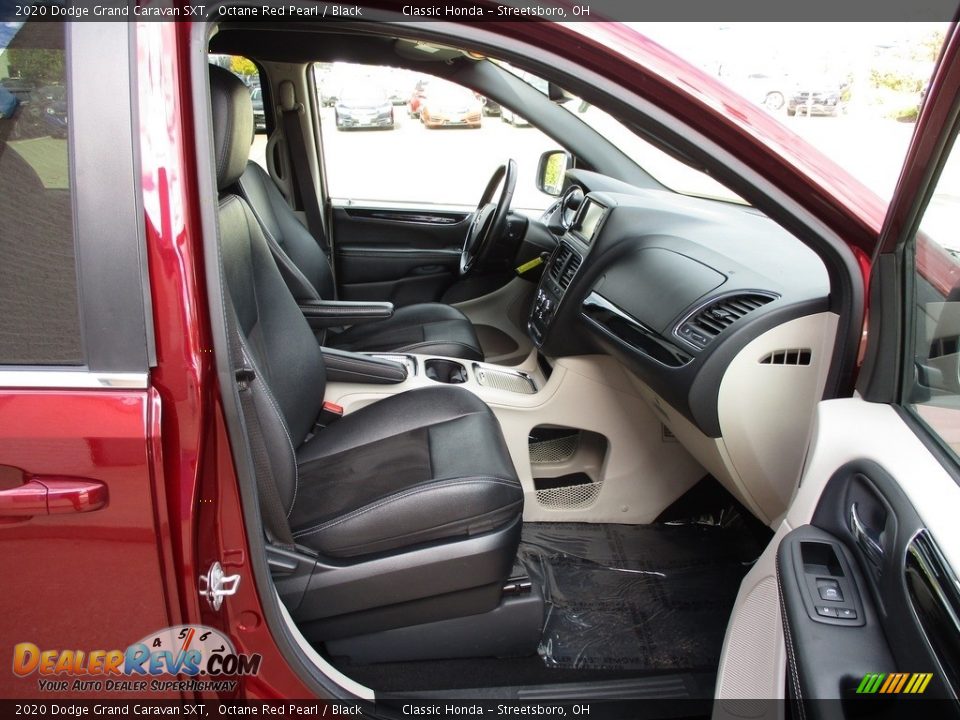 2020 Dodge Grand Caravan SXT Octane Red Pearl / Black Photo #17