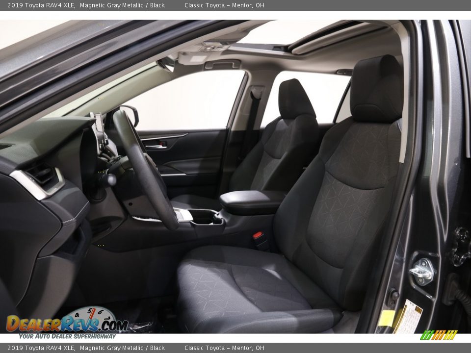 2019 Toyota RAV4 XLE Magnetic Gray Metallic / Black Photo #5