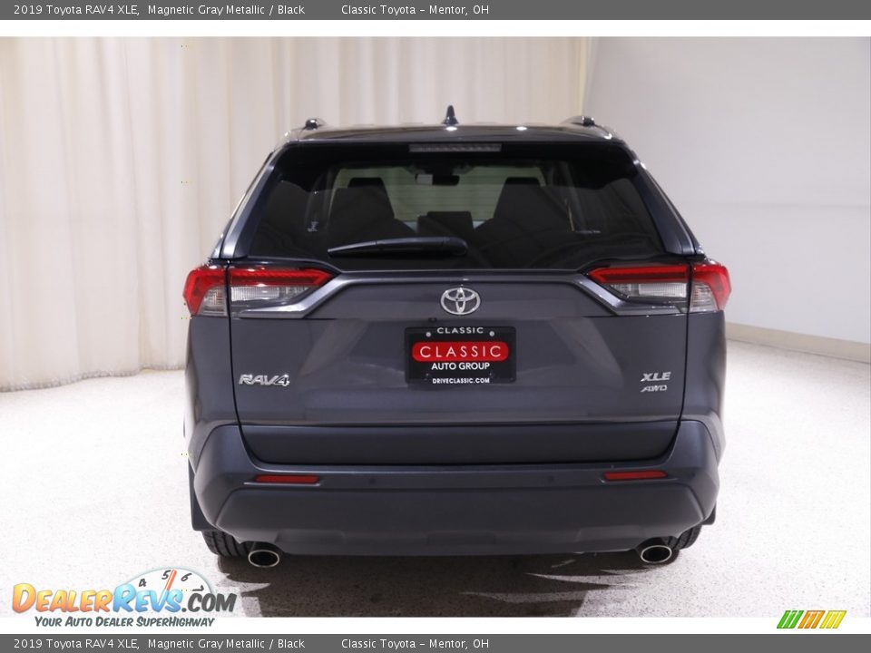2019 Toyota RAV4 XLE Magnetic Gray Metallic / Black Photo #17