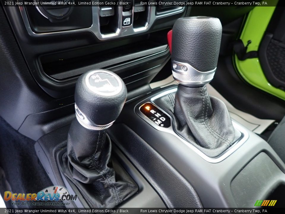 2021 Jeep Wrangler Unlimited Willys 4x4 Shifter Photo #11