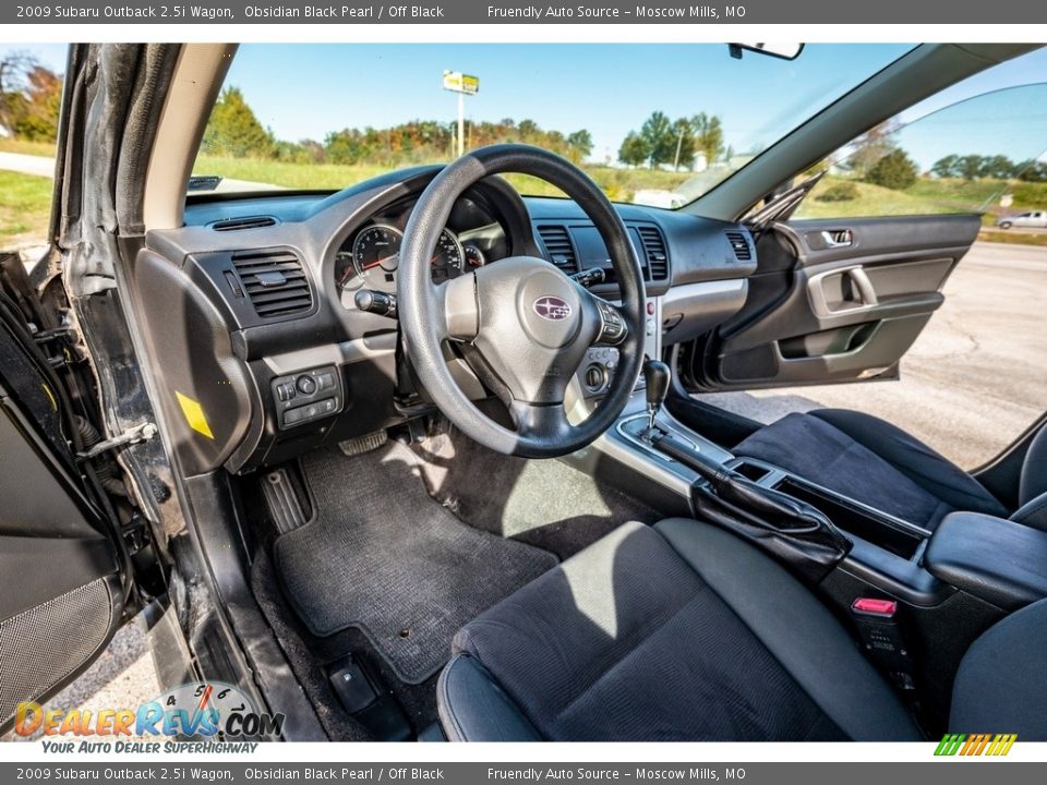 2009 Subaru Outback 2.5i Wagon Obsidian Black Pearl / Off Black Photo #19