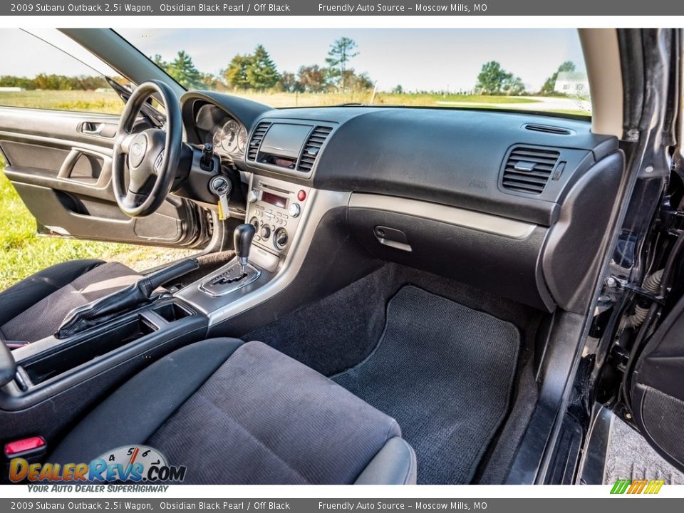 2009 Subaru Outback 2.5i Wagon Obsidian Black Pearl / Off Black Photo #27