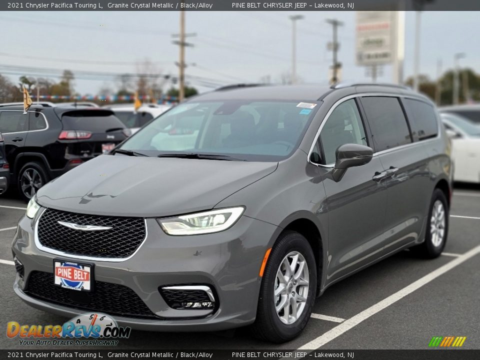 2021 Chrysler Pacifica Touring L Granite Crystal Metallic / Black/Alloy Photo #1