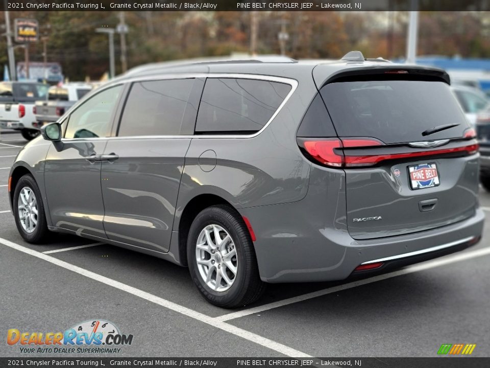 2021 Chrysler Pacifica Touring L Granite Crystal Metallic / Black/Alloy Photo #6