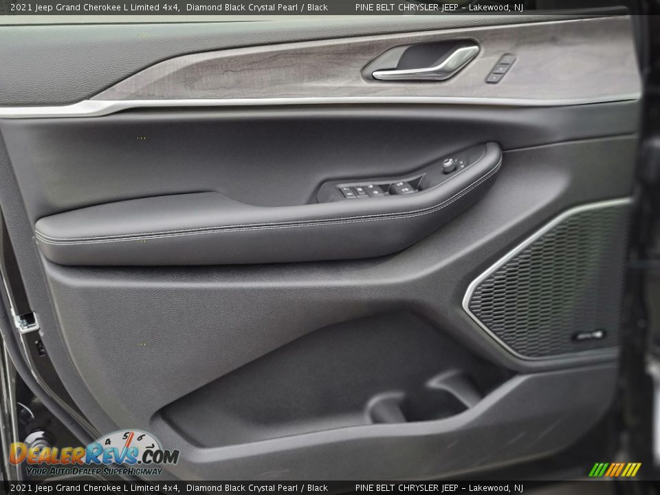 2021 Jeep Grand Cherokee L Limited 4x4 Diamond Black Crystal Pearl / Black Photo #13