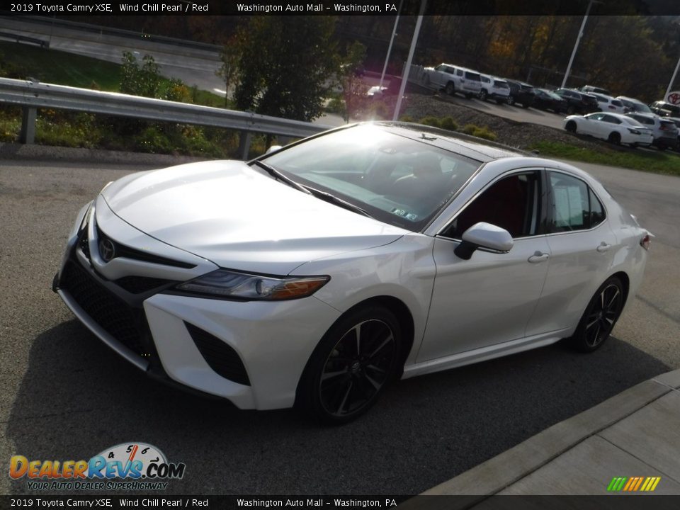 2019 Toyota Camry XSE Wind Chill Pearl / Red Photo #16