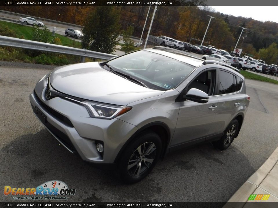 2018 Toyota RAV4 XLE AWD Silver Sky Metallic / Ash Photo #2