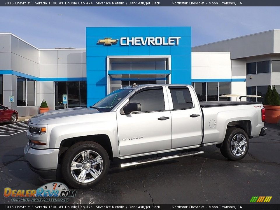 Front 3/4 View of 2016 Chevrolet Silverado 1500 WT Double Cab 4x4 Photo #1