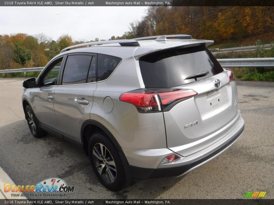 2018 Toyota RAV4 XLE AWD Silver Sky Metallic / Ash Photo #14
