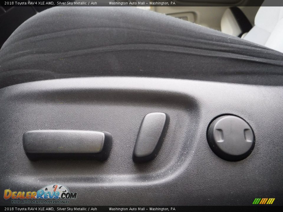 2018 Toyota RAV4 XLE AWD Silver Sky Metallic / Ash Photo #19