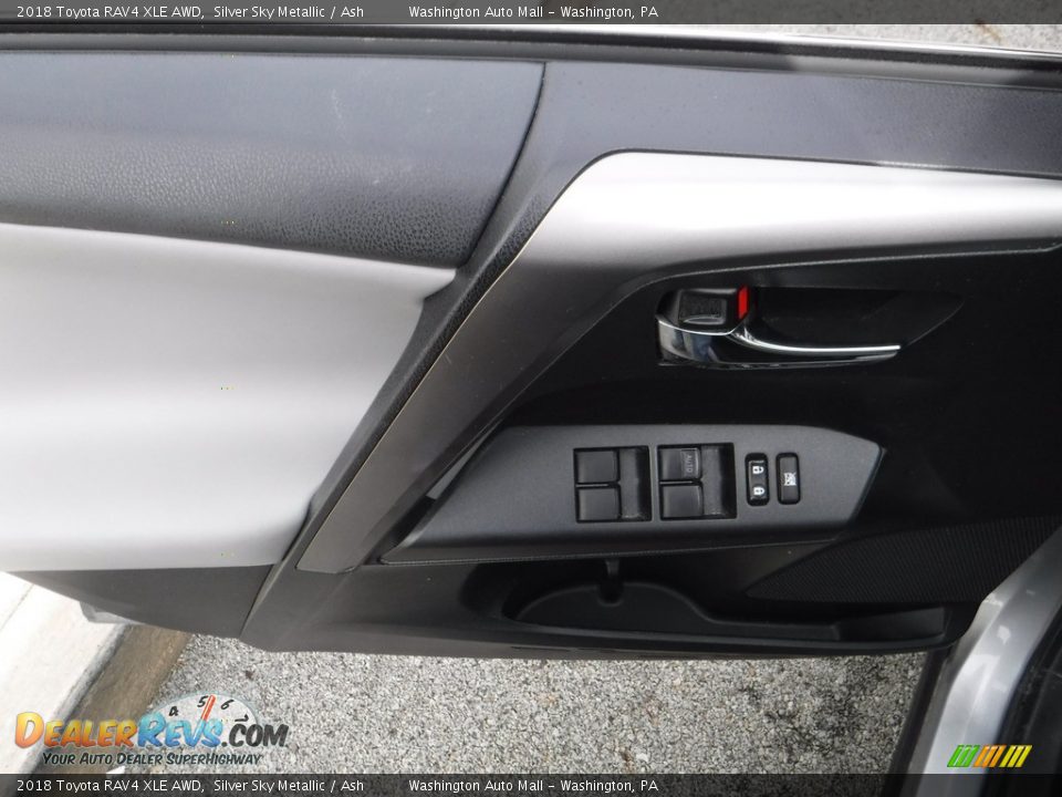 2018 Toyota RAV4 XLE AWD Silver Sky Metallic / Ash Photo #20