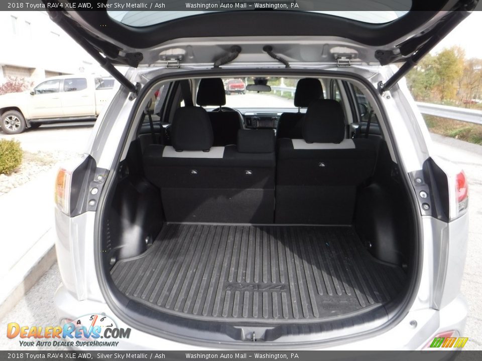 2018 Toyota RAV4 XLE AWD Silver Sky Metallic / Ash Photo #28