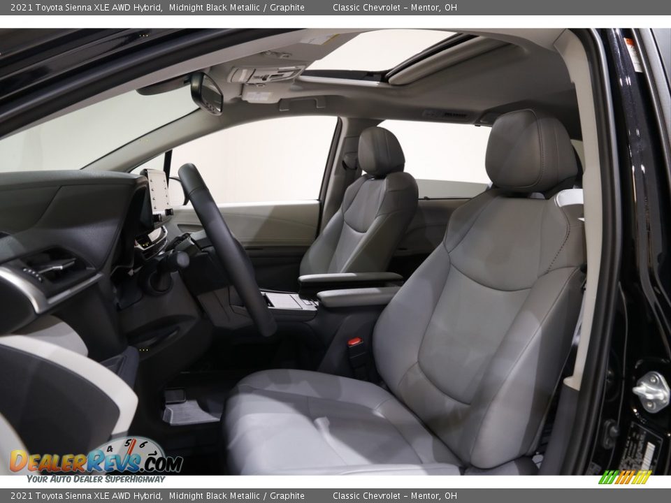 Front Seat of 2021 Toyota Sienna XLE AWD Hybrid Photo #5