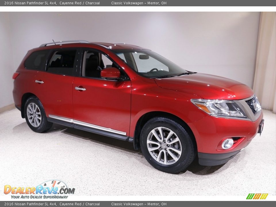 2016 Nissan Pathfinder SL 4x4 Cayenne Red / Charcoal Photo #1