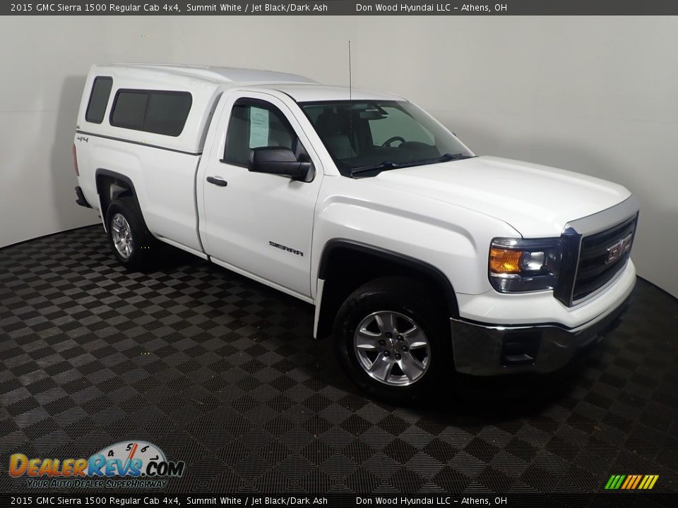 Front 3/4 View of 2015 GMC Sierra 1500 Regular Cab 4x4 Photo #3