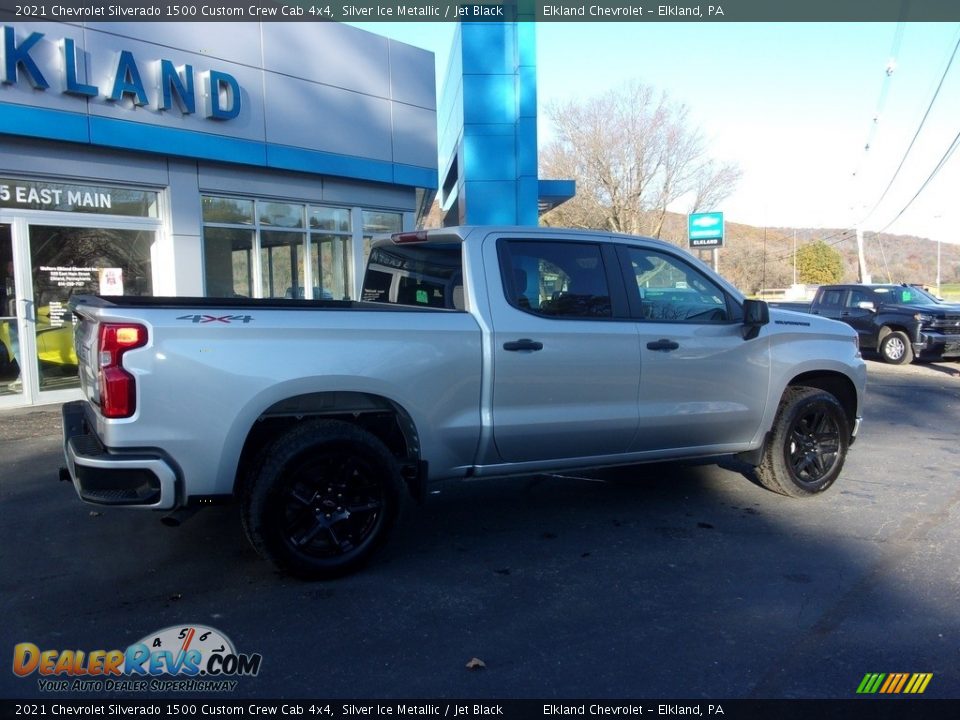 2021 Chevrolet Silverado 1500 Custom Crew Cab 4x4 Silver Ice Metallic / Jet Black Photo #3