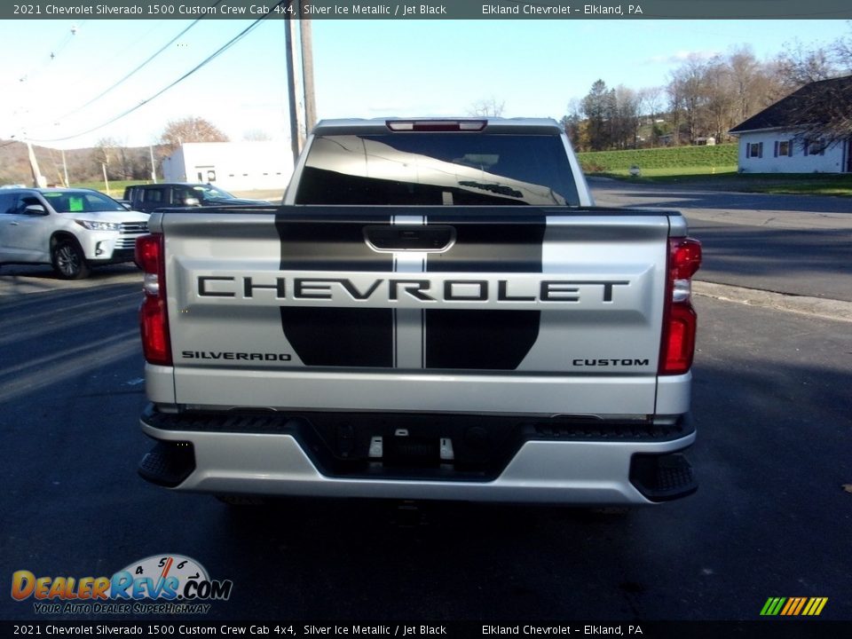 2021 Chevrolet Silverado 1500 Custom Crew Cab 4x4 Silver Ice Metallic / Jet Black Photo #4