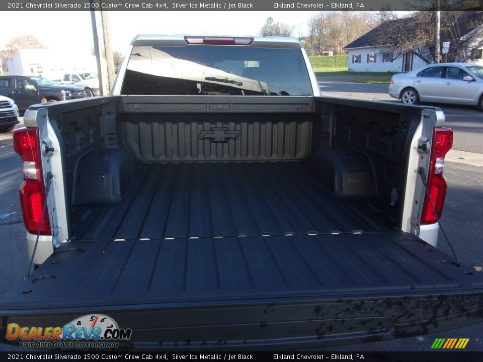 2021 Chevrolet Silverado 1500 Custom Crew Cab 4x4 Silver Ice Metallic / Jet Black Photo #9