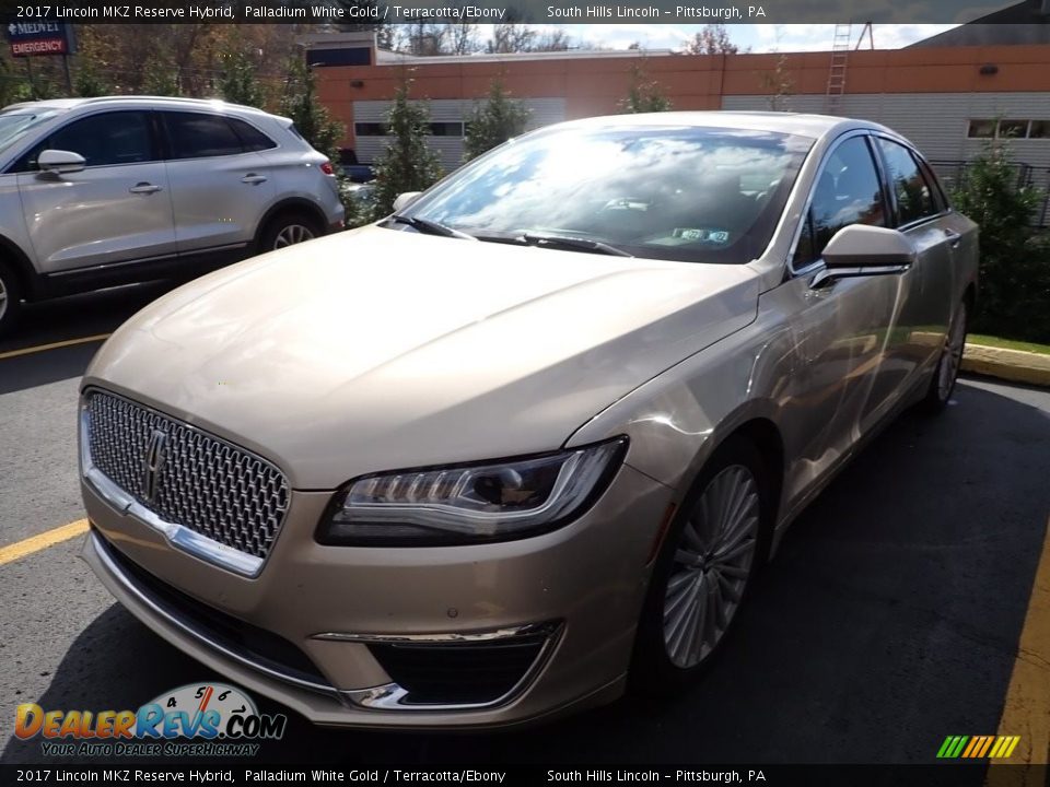 Front 3/4 View of 2017 Lincoln MKZ Reserve Hybrid Photo #1