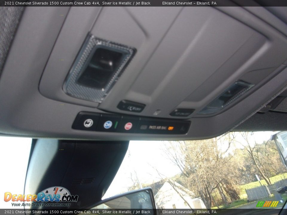 2021 Chevrolet Silverado 1500 Custom Crew Cab 4x4 Silver Ice Metallic / Jet Black Photo #33