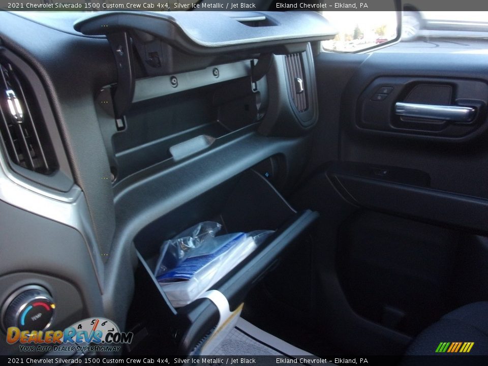2021 Chevrolet Silverado 1500 Custom Crew Cab 4x4 Silver Ice Metallic / Jet Black Photo #34
