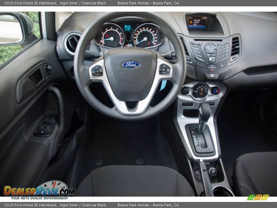 2019 Ford Fiesta SE Hatchback Ingot Silver / Charcoal Black Photo #5