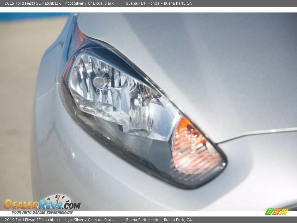 2019 Ford Fiesta SE Hatchback Ingot Silver / Charcoal Black Photo #8