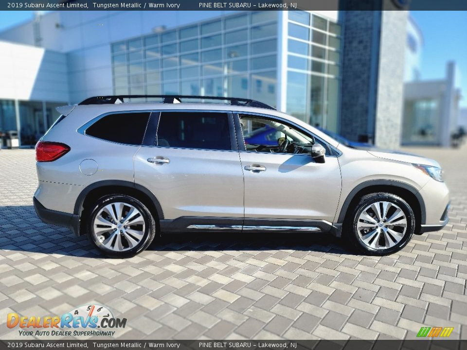 Tungsten Metallic 2019 Subaru Ascent Limited Photo #24