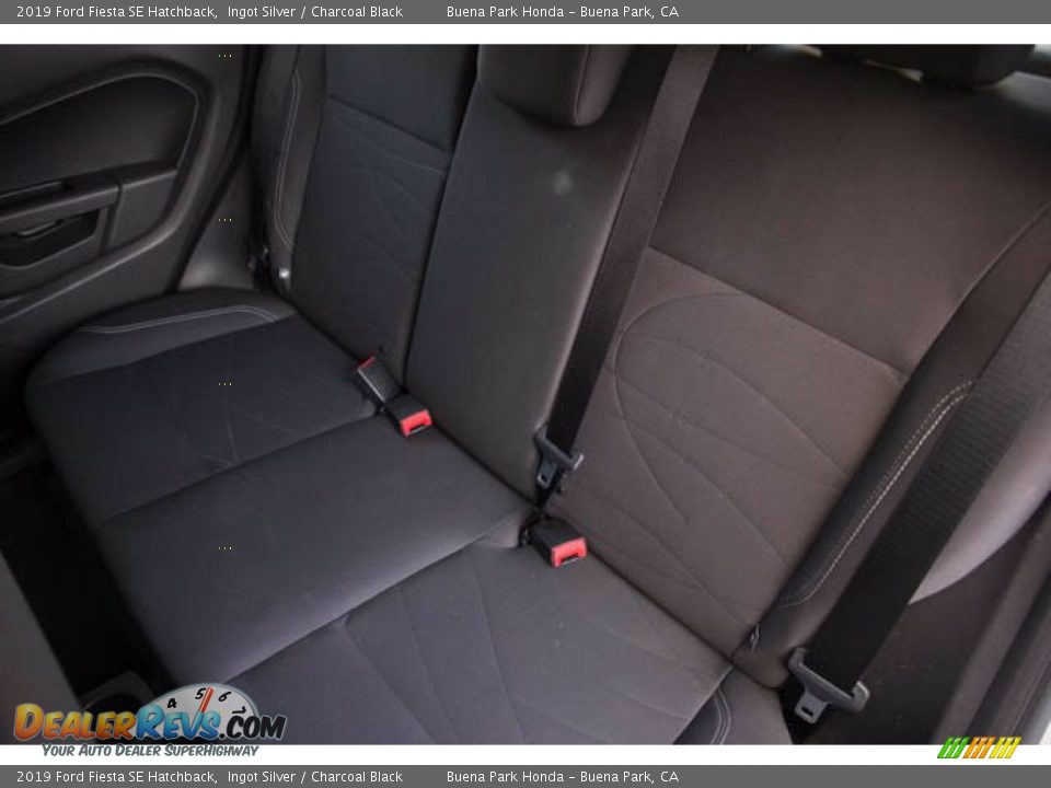 2019 Ford Fiesta SE Hatchback Ingot Silver / Charcoal Black Photo #18