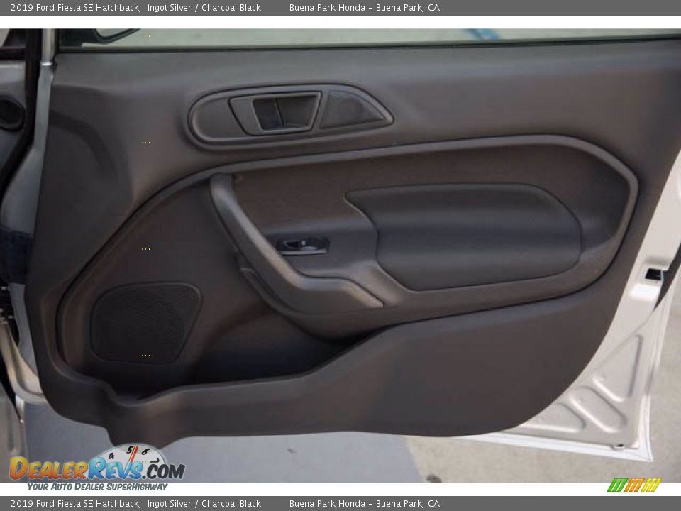 2019 Ford Fiesta SE Hatchback Ingot Silver / Charcoal Black Photo #31