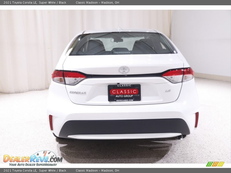 2021 Toyota Corolla LE Super White / Black Photo #16