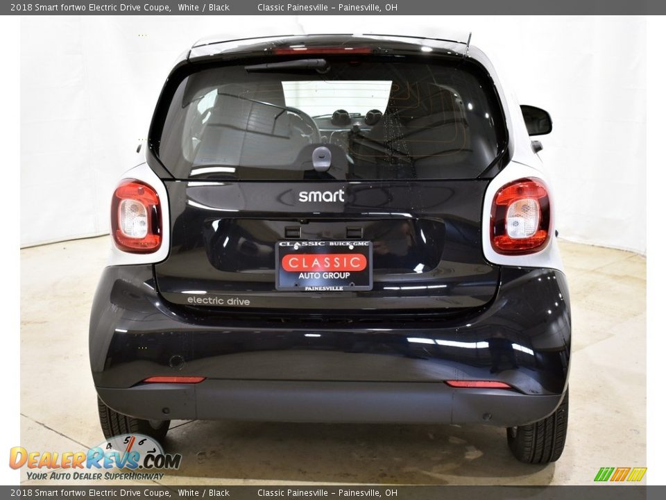 2018 Smart fortwo Electric Drive Coupe White / Black Photo #3