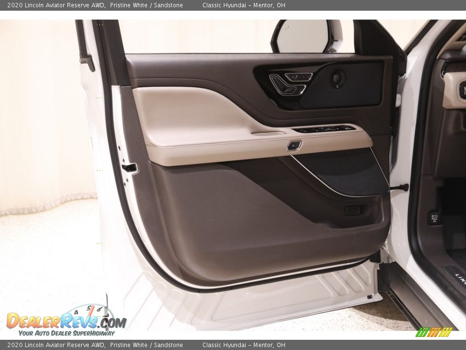 2020 Lincoln Aviator Reserve AWD Pristine White / Sandstone Photo #4