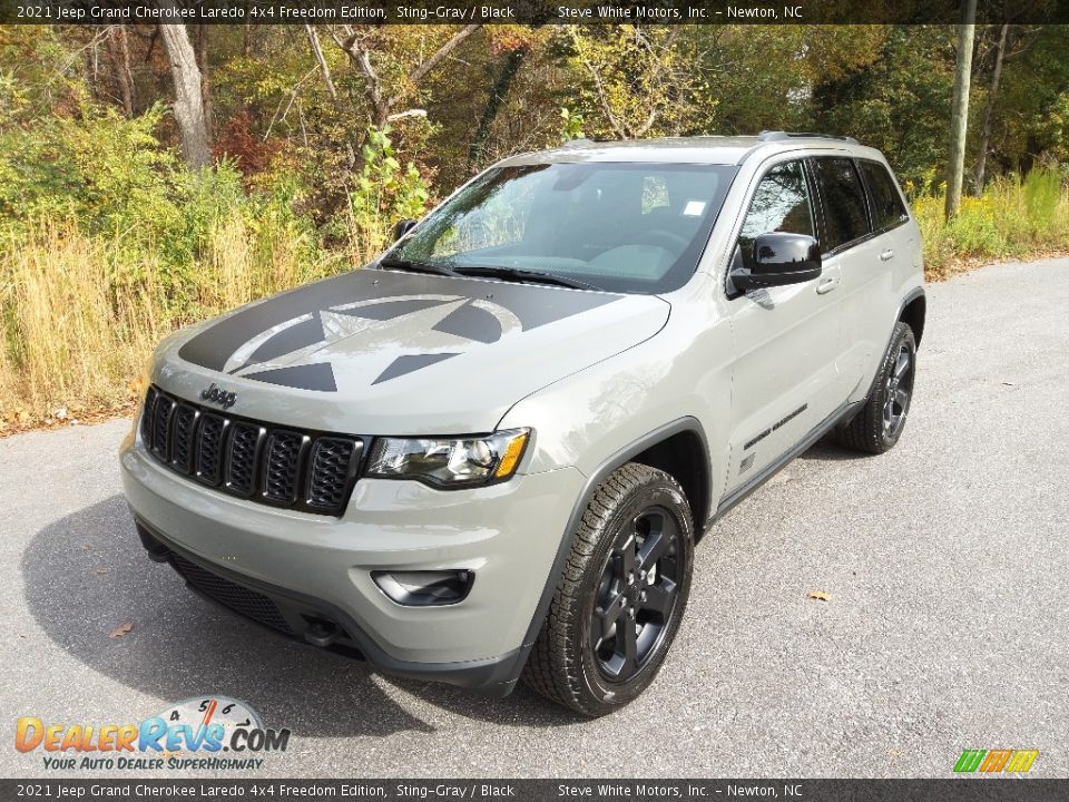 2021 Jeep Grand Cherokee Laredo 4x4 Freedom Edition Sting-Gray / Black Photo #2