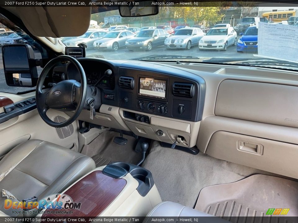 2007 Ford F250 Super Duty Lariat Crew Cab Arizona Beige Metallic / Tan Photo #24