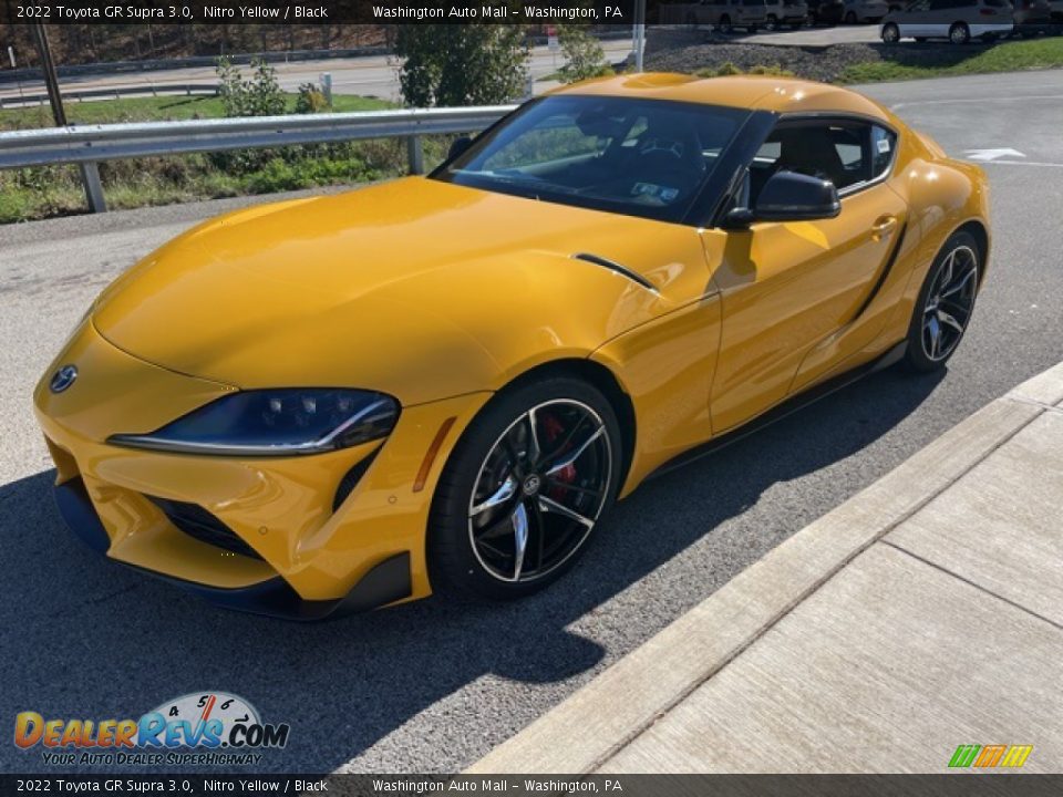 Front 3/4 View of 2022 Toyota GR Supra 3.0 Photo #7