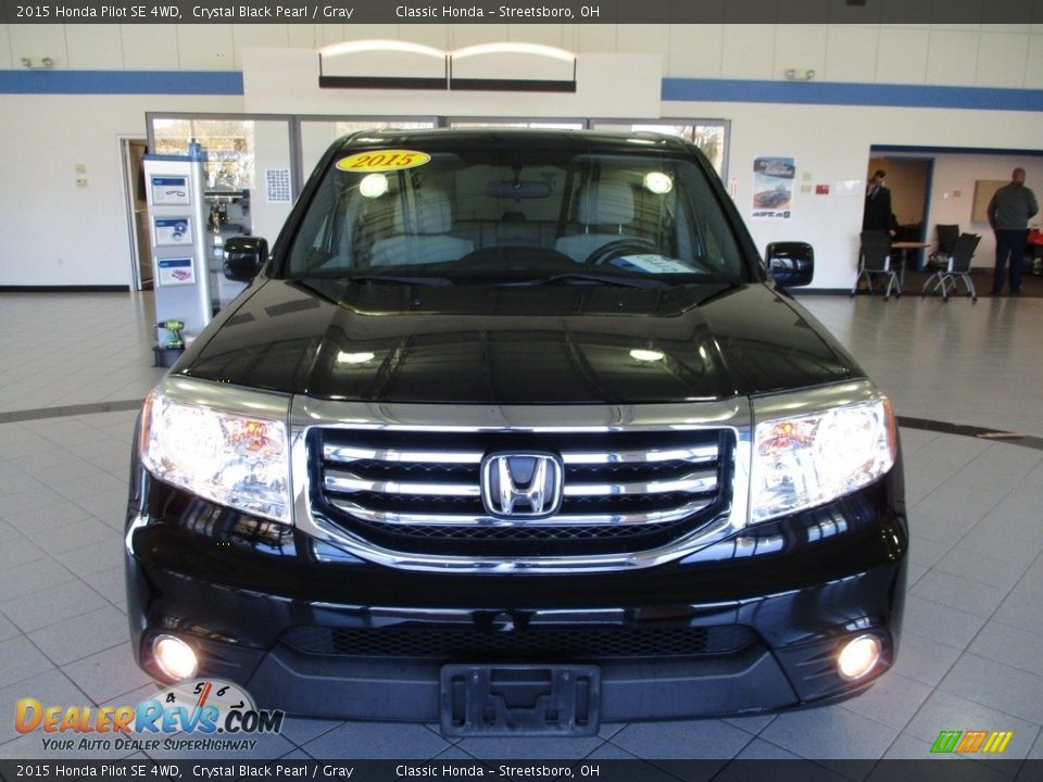 2015 Honda Pilot SE 4WD Crystal Black Pearl / Gray Photo #2