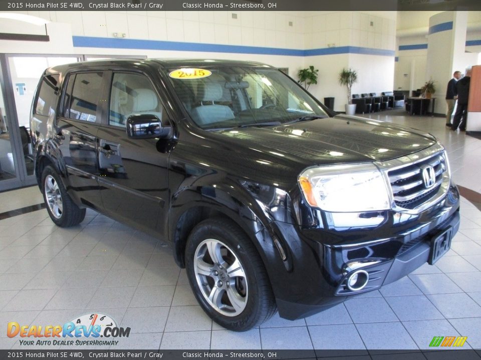 Front 3/4 View of 2015 Honda Pilot SE 4WD Photo #3