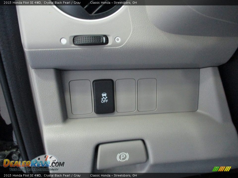 2015 Honda Pilot SE 4WD Crystal Black Pearl / Gray Photo #32