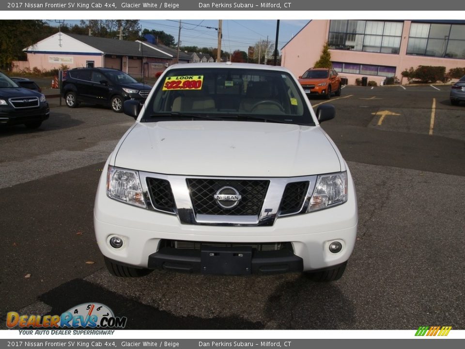 2017 Nissan Frontier SV King Cab 4x4 Glacier White / Beige Photo #2