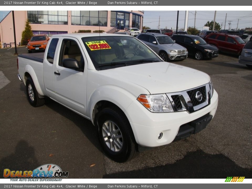 2017 Nissan Frontier SV King Cab 4x4 Glacier White / Beige Photo #3