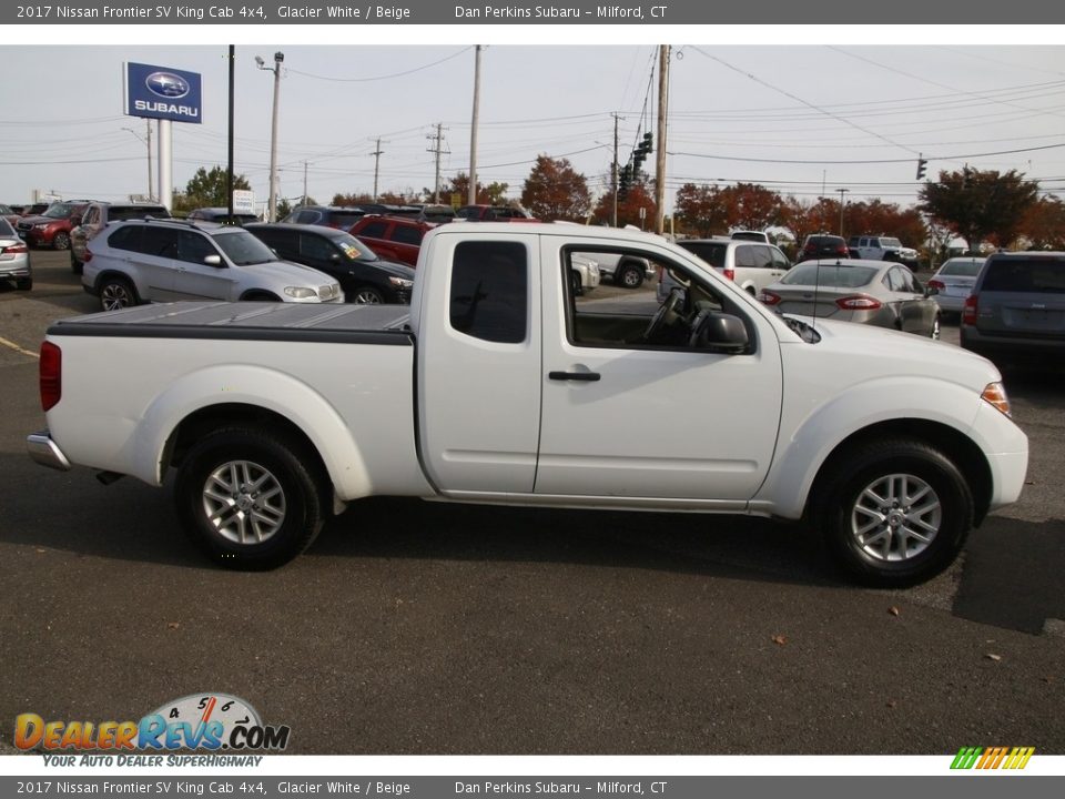 2017 Nissan Frontier SV King Cab 4x4 Glacier White / Beige Photo #4