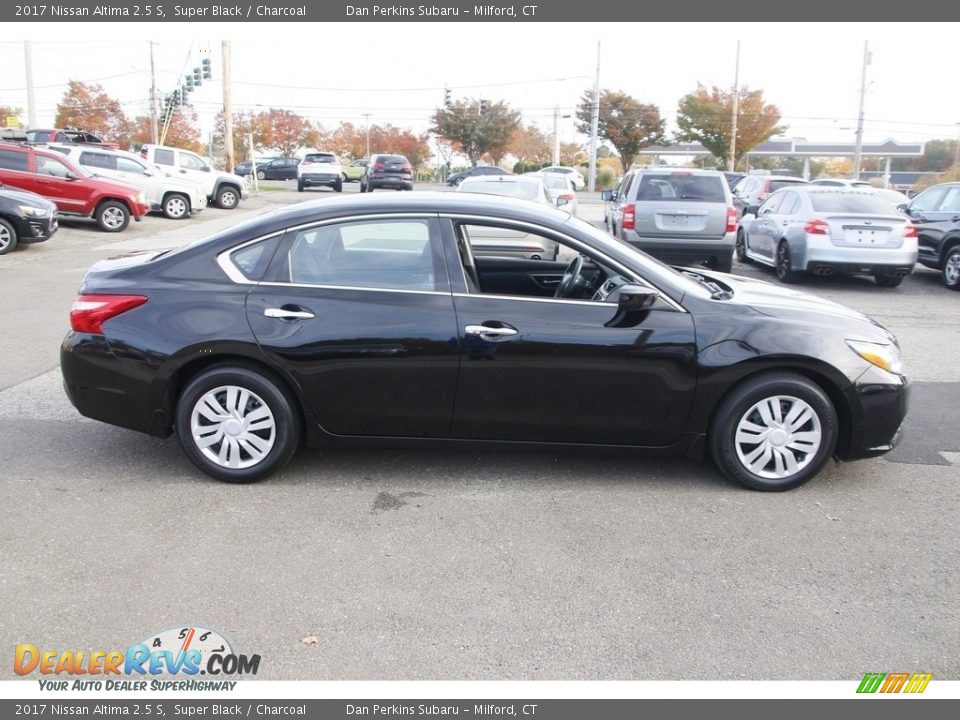 2017 Nissan Altima 2.5 S Super Black / Charcoal Photo #4