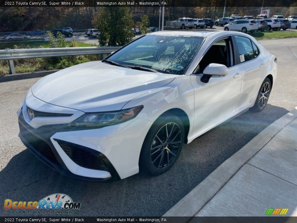 2022 Toyota Camry SE Super White / Black Photo #7