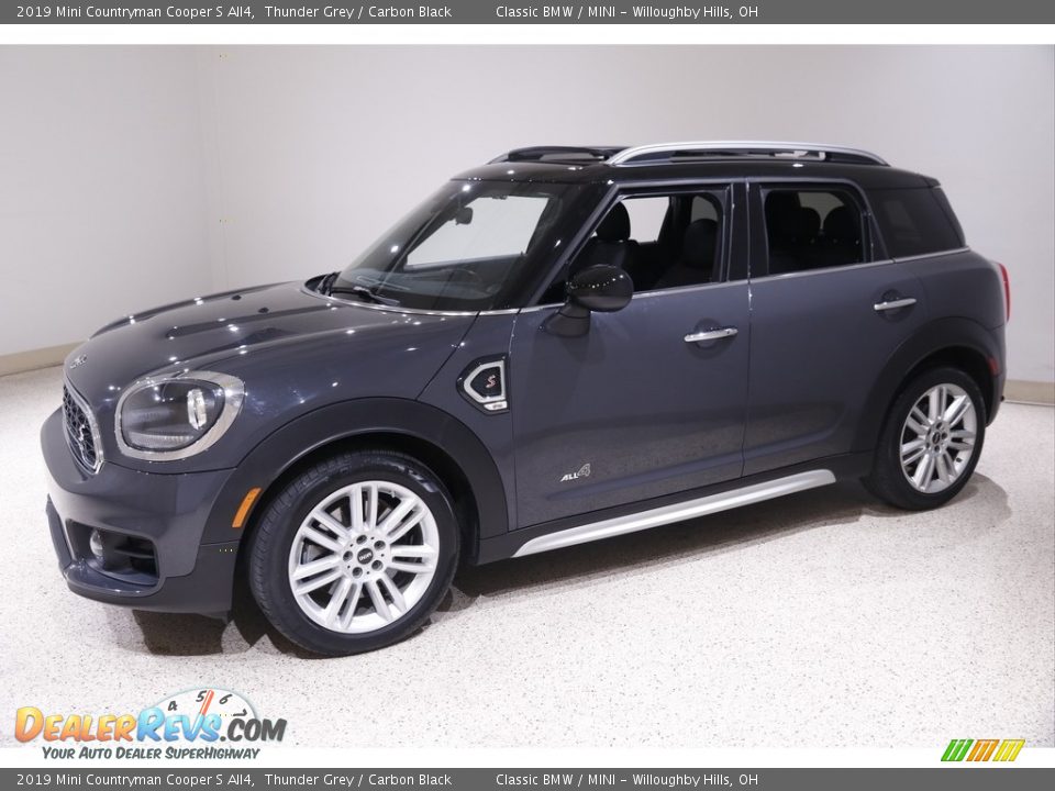 Front 3/4 View of 2019 Mini Countryman Cooper S All4 Photo #3