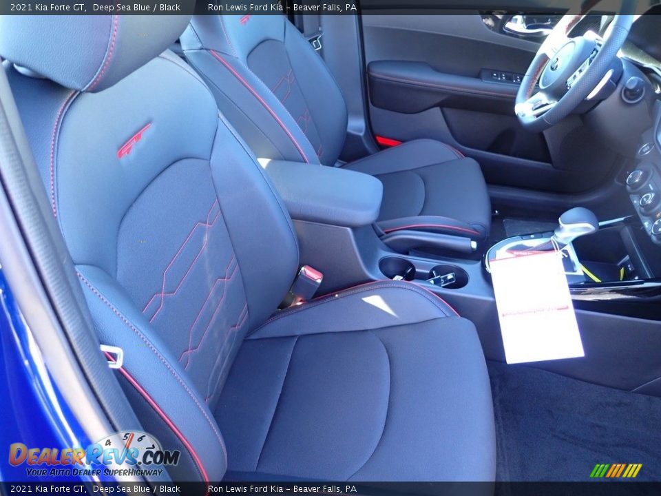 Front Seat of 2021 Kia Forte GT Photo #11