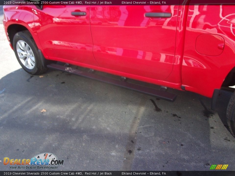2019 Chevrolet Silverado 1500 Custom Crew Cab 4WD Red Hot / Jet Black Photo #12