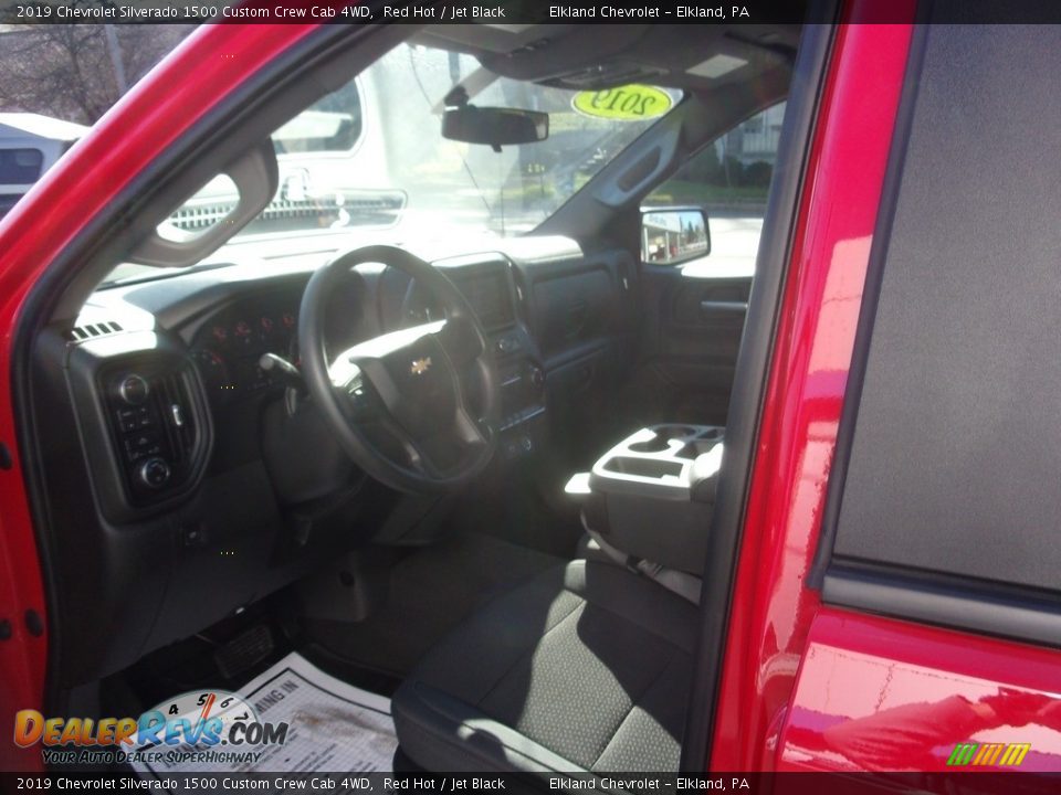 2019 Chevrolet Silverado 1500 Custom Crew Cab 4WD Red Hot / Jet Black Photo #14
