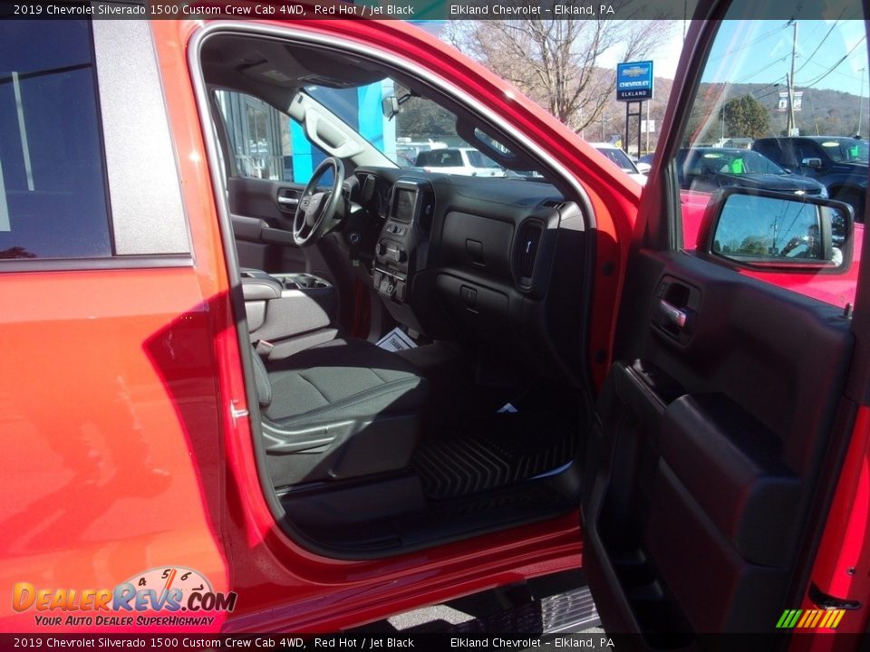 2019 Chevrolet Silverado 1500 Custom Crew Cab 4WD Red Hot / Jet Black Photo #17