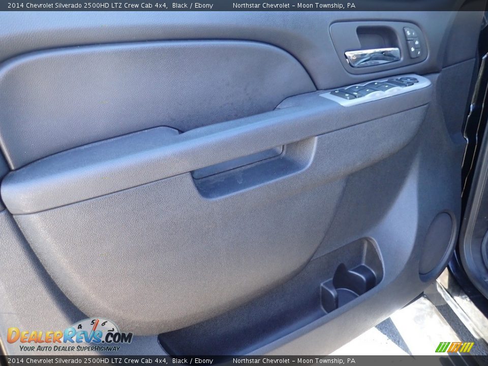 Door Panel of 2014 Chevrolet Silverado 2500HD LTZ Crew Cab 4x4 Photo #11